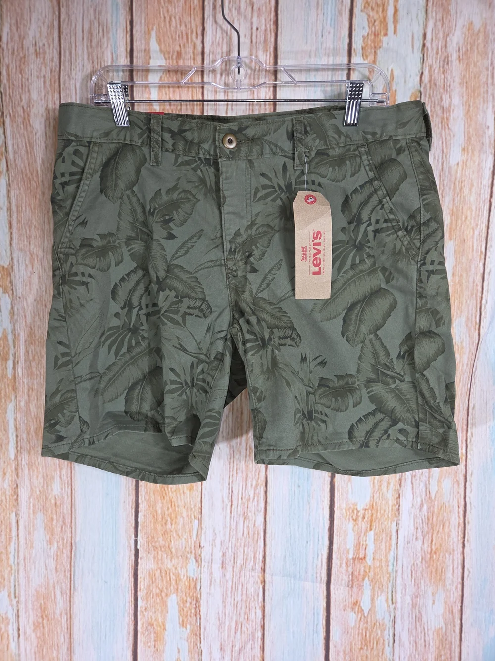 Levi's Women's Cotton Olive Green Palm Print Shorts. Size 12